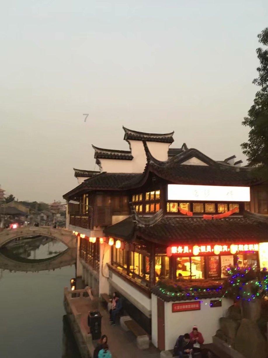 谁说德系严谨到呆板？他们眼中的美拥有跨越时间的力量。